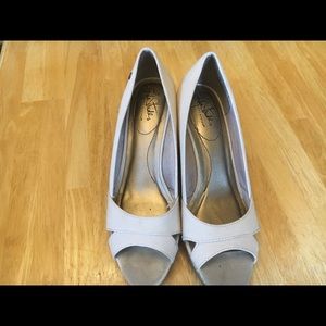 Life Stride  Cream Wedge Heels 7.5